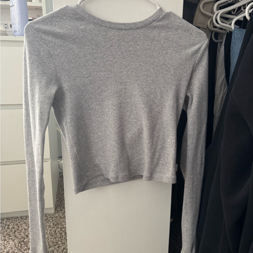 TNA Gray Cropped Fitted Long Sleeve Tee